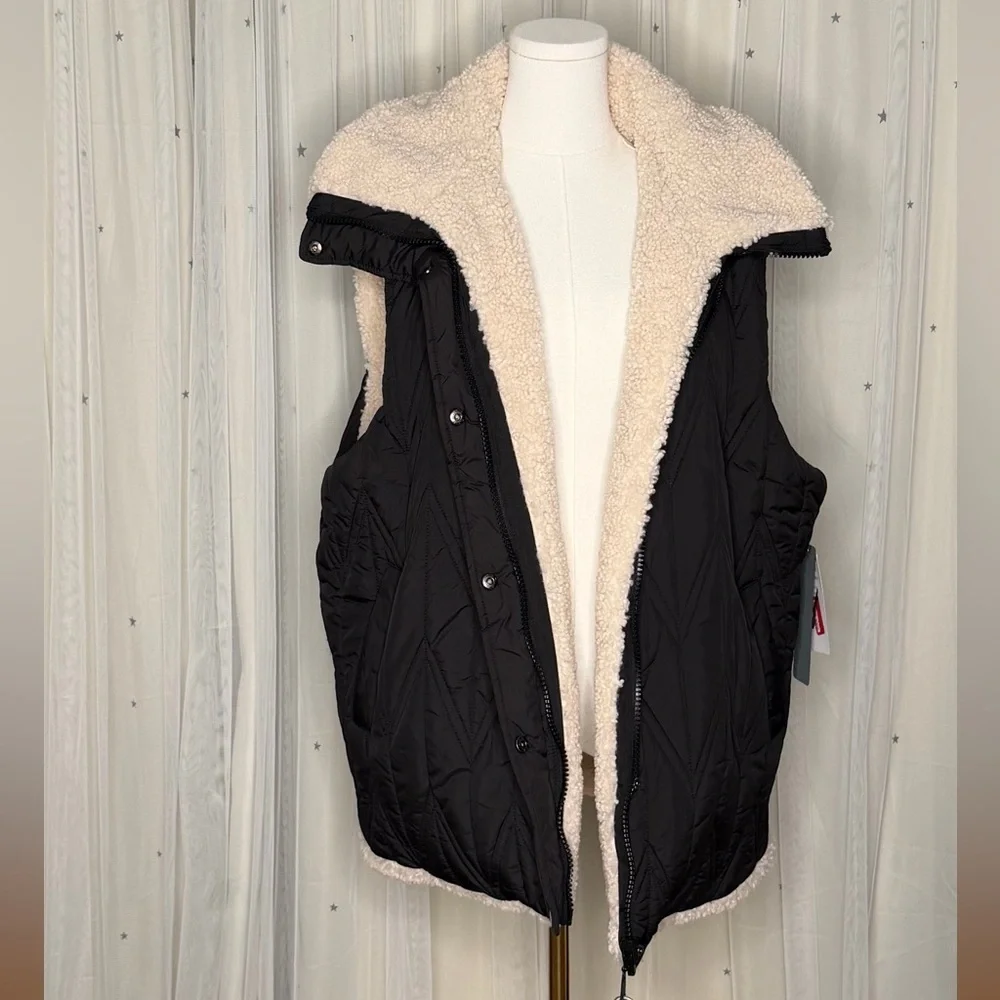 New Bernardo Sherpa Chevron Quilted Vest Faux Shearling Reversible Black